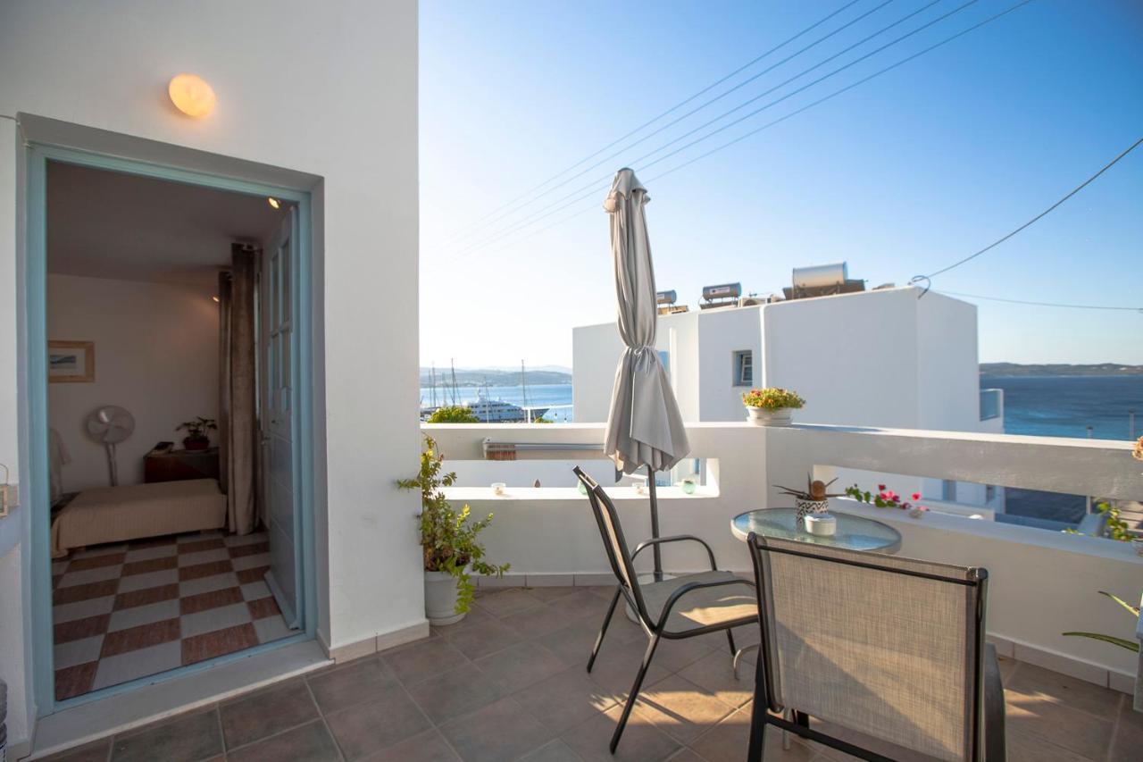 Emily'S Suites Adamantas  Exterior photo